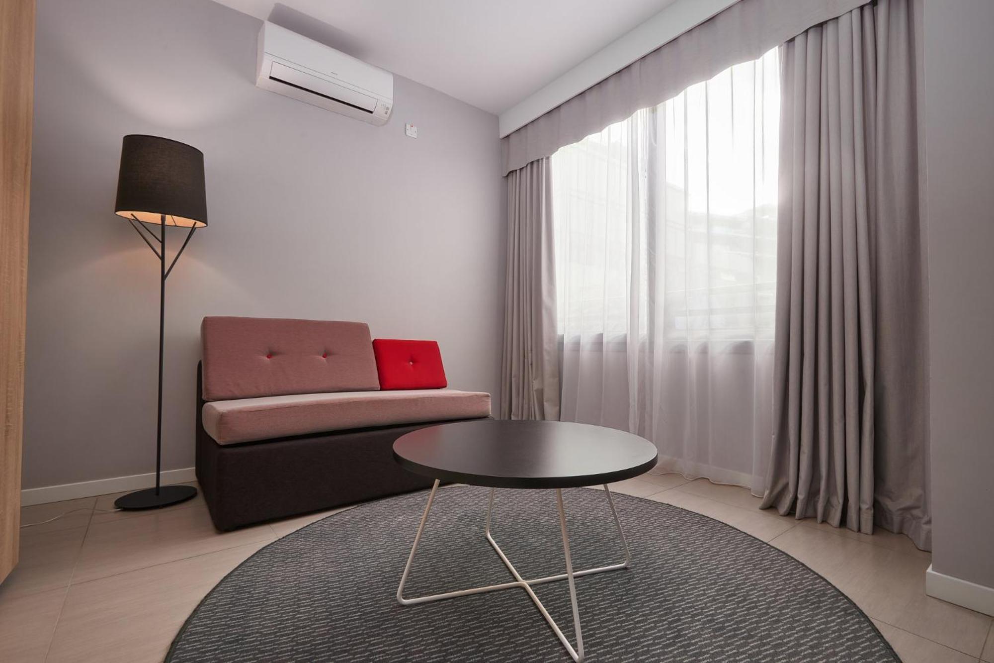 Hotel Express - Malta By Ihg 3*