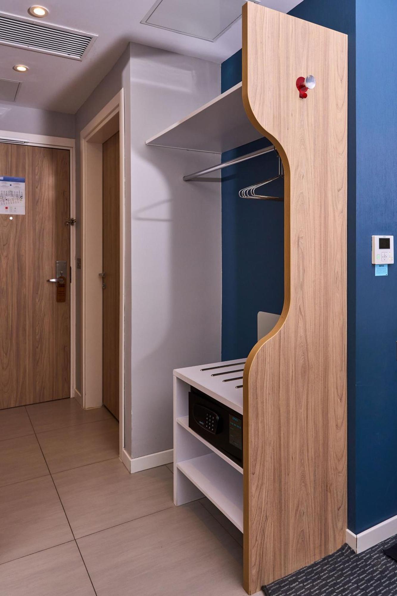Express - Malta By Ihg Hotel